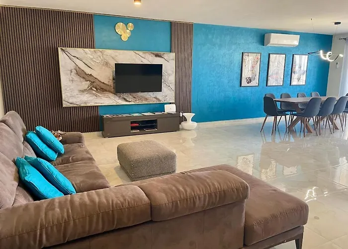 Gozo 3br - Views, Pool & Garage Daire *