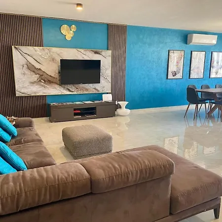Gozo 3br - Views, Pool & Garage Apartment *