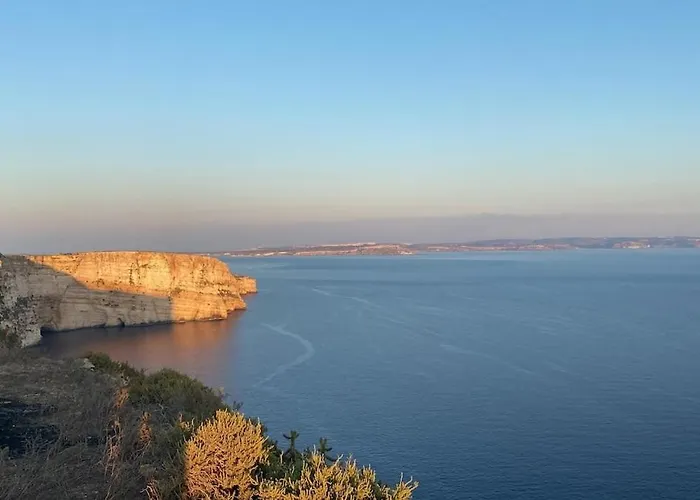 Gozo 3br - Views, Pool & Garage *